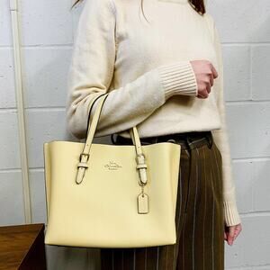 Coach C4084 Mollie Tote 25 IN Vanilla